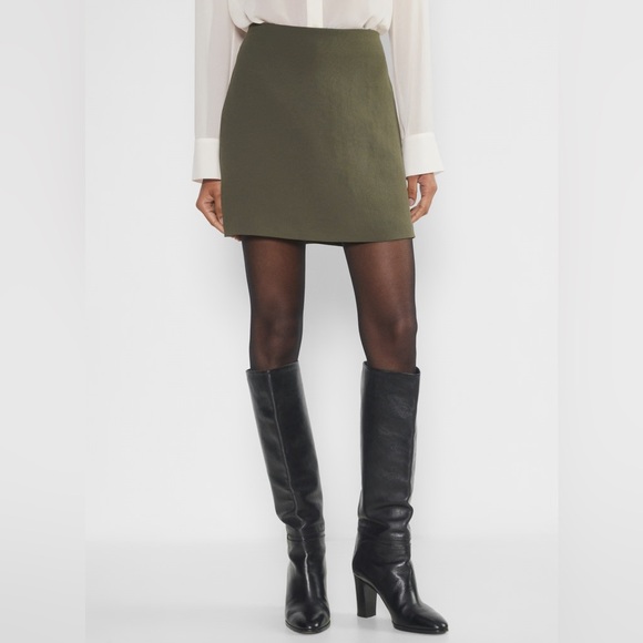Aritzia Wilfred Classic Mini Skirt - Dark Olive - Size 6 - Picture 1 of 7